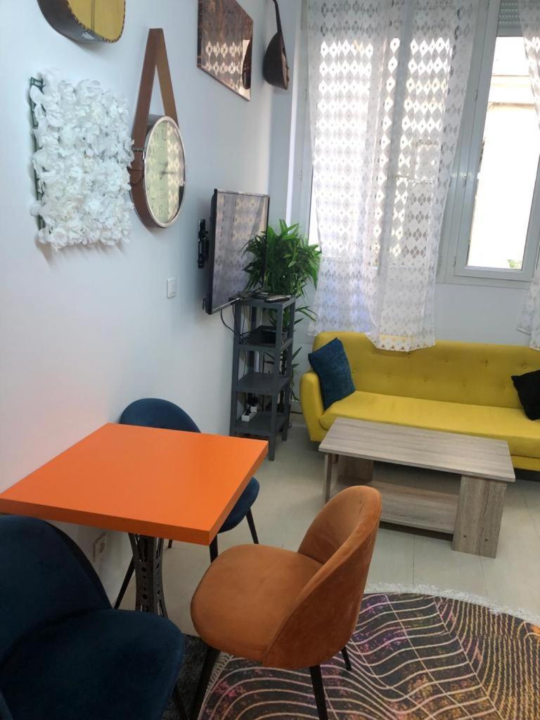 Studyo Cosy 400 Metre Sacre Ceour Apartment Paris Exterior photo